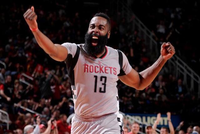 老鹰30分大逆转终结绿军9连胜 尼克斯大胜活塞