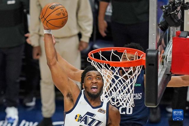 英超-B费点射凯塞多远射破门 曼联1-1切尔西